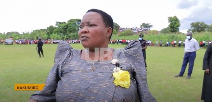 PRIME MINISTER WARNS NURSES AGAINST STRIKING