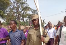 Orthodox Archbishop leads ecumenical Way of the Cross in Kampala