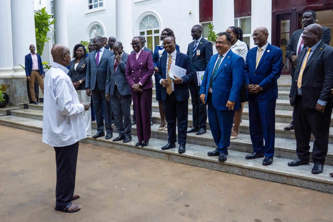 President Museveni meets Delegatio of Senior Officials from South Sudan led by Minister of Trade and Industry Dr Labanya Margaret Mathya - SHE - 06